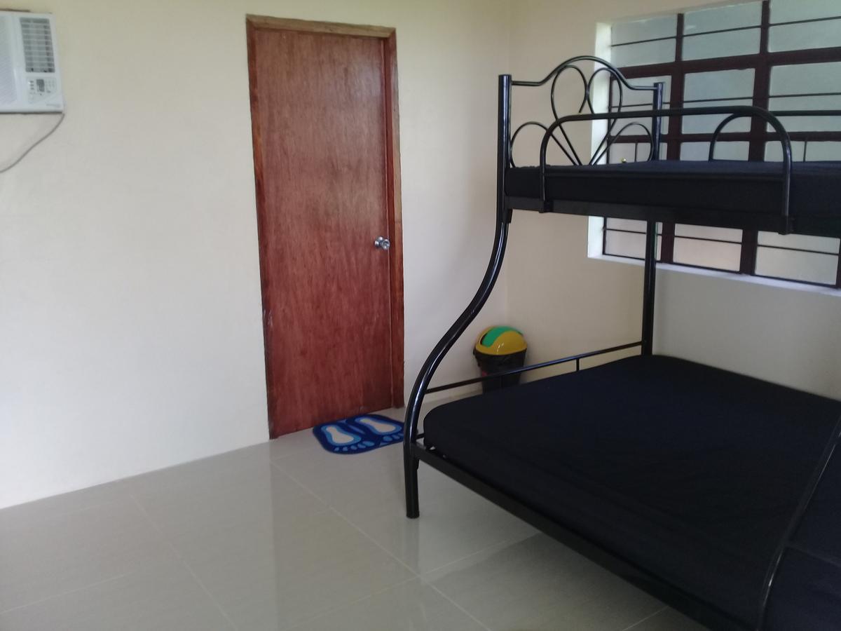 Josurfinn, Puraran Beach Baras  Exterior photo